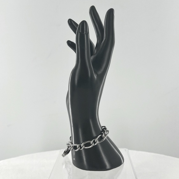 Juicy Couture Heart Bracelet - Picture 3 of 15